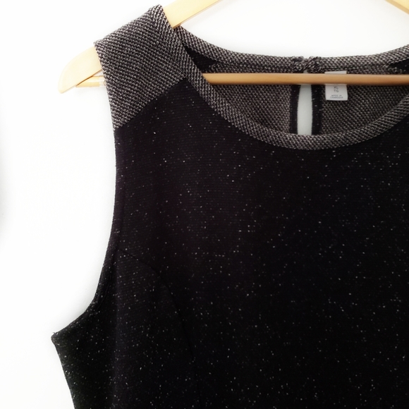 Old Navy Dresses & Skirts - 2 for $15 Old Navy || Black Sleeveless Flare Dress